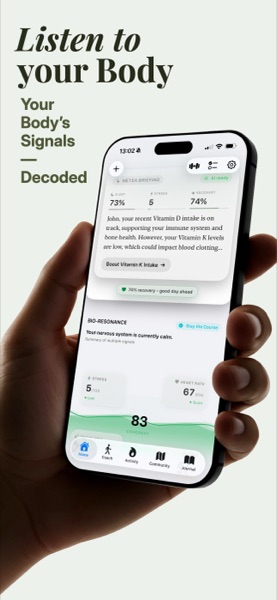 App Store preview: home screen with the daily briefing, sleep at 73 percent, stress 5, recovery 74 percent